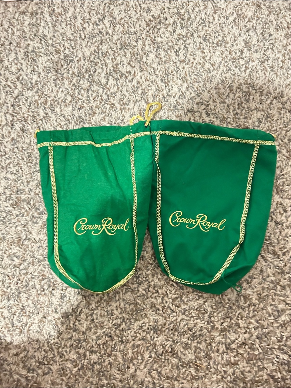 Crown Royal Green Velvet Drawstring Pouch Set
